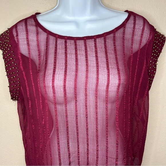 Large MNK Burgundy Red Sheer Blouse Beaded Accent Cap Sleeve Boat Neck - Picture 3 of 9